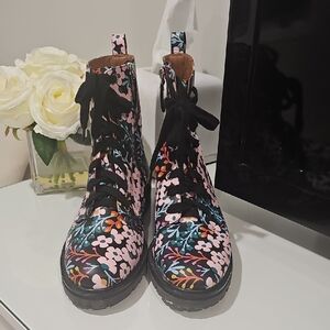 Kate Spade Floral Lace-Up Women's Combat Boots - Excellent Condition